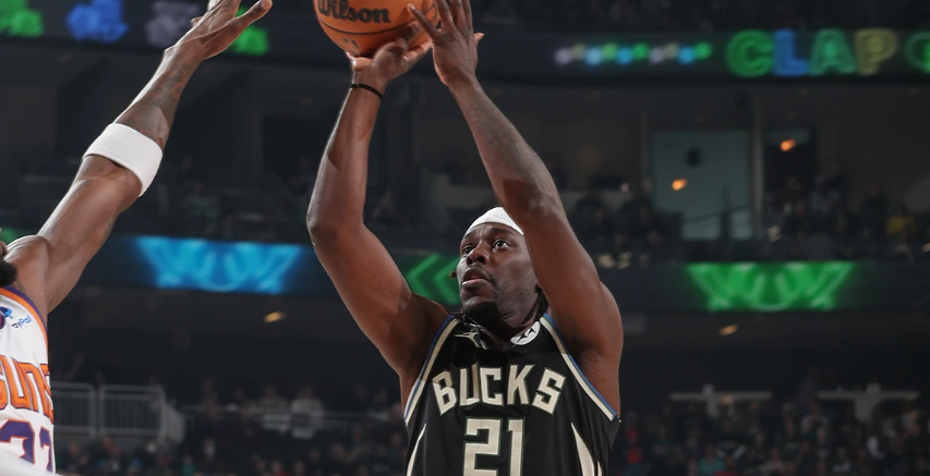  霍勒迪致命抢断雄鹿险胜黄蜂  