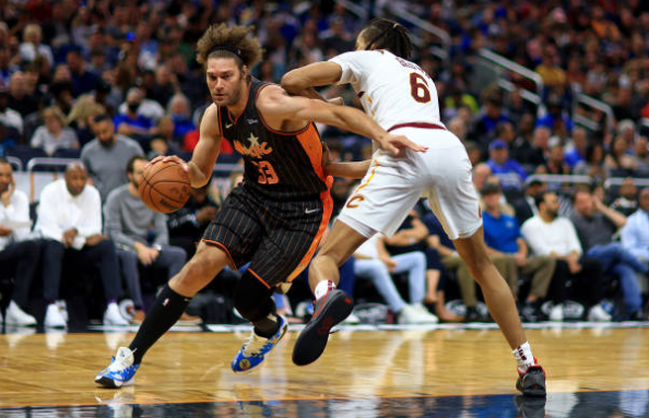  特雷杨单节二十五分，老鹰击退魔术  