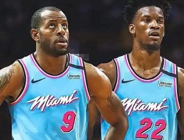  巴特勒三双热火，末节逆转猛龙  